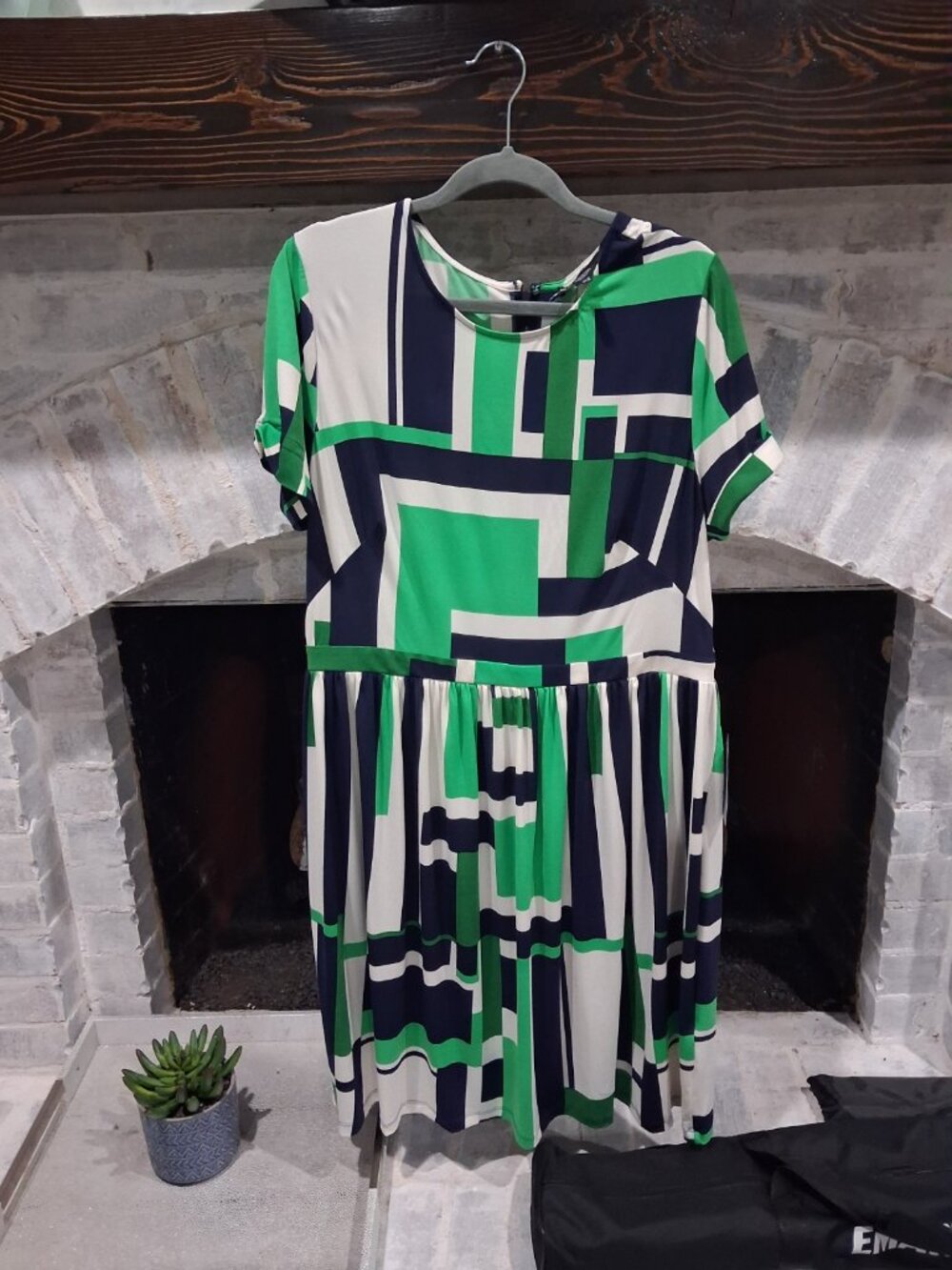 Dress by Maggy London size 16 Geometric